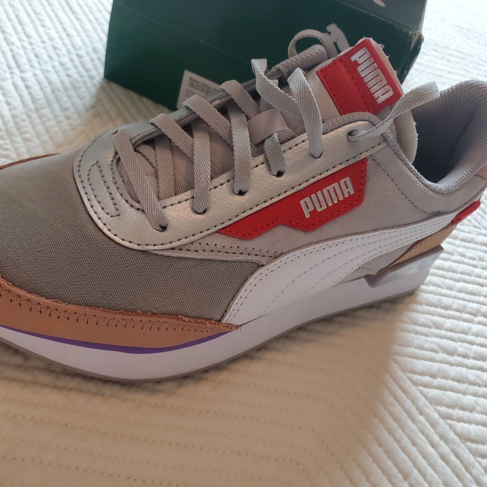 Puma Sneakers